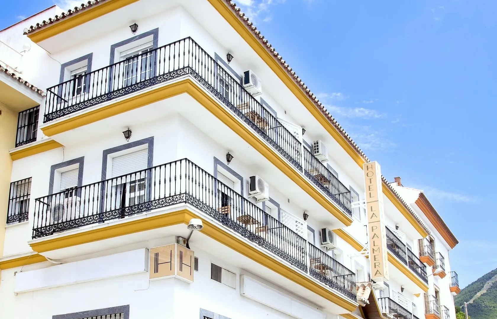 Aparthotel La Palmera location